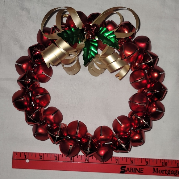 Vintage Festive Red Jingle Bell Wreath - Picture 8 of 11